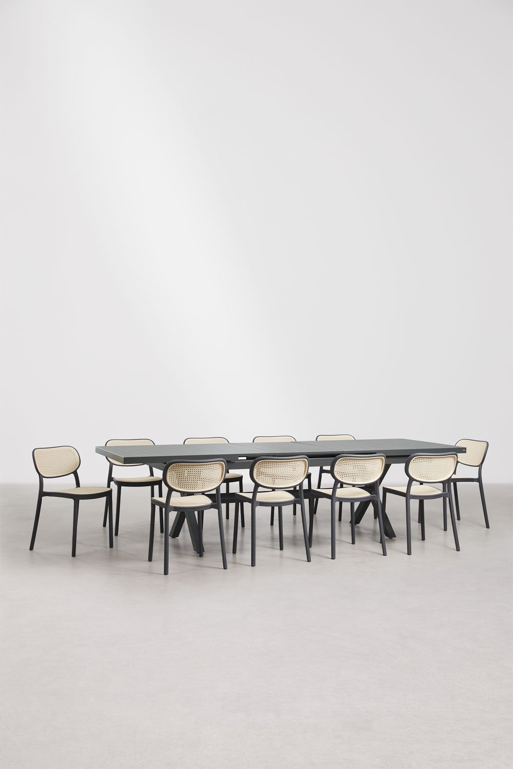 Conjunto de mesa retangular extensível 240-300x100 cm em alumínio Karena e 10 cadeiras de jardim empilháveis em polipropileno Om, imagem de galeria 3