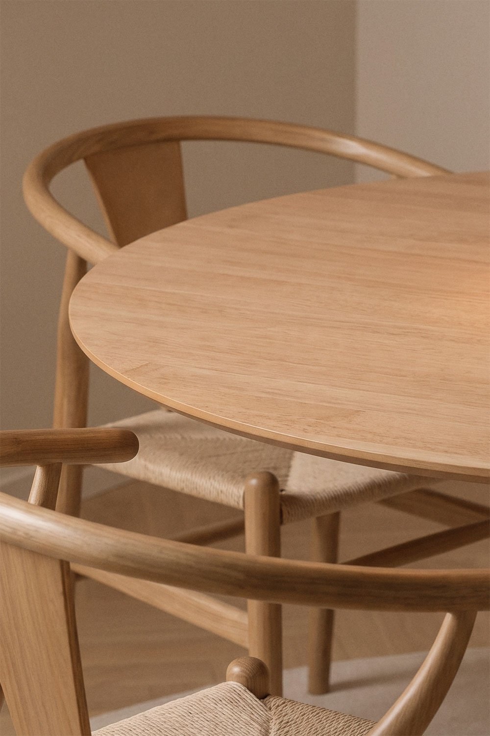 Mesa de jantar redonda Ø120 cm em MDF e folheado de madeira de seringueira Arnaiz, imagem de galeria 2