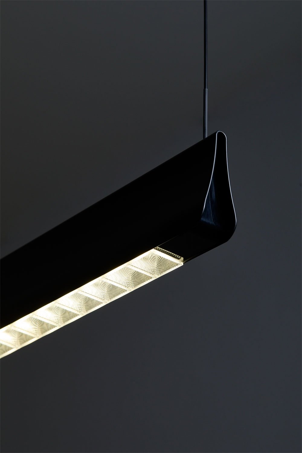 Lâmpada de teto suspensa linear LED 120 cm em alumínio Mairen, imagem de galeria 6