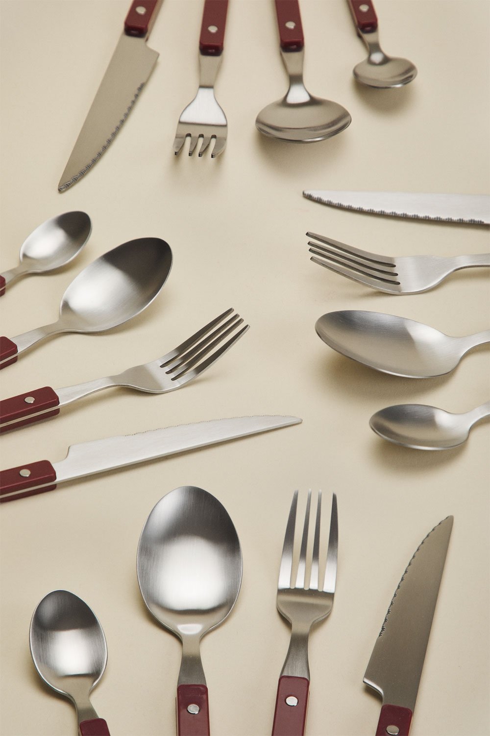 Conjunto de talheres de 16 peças em aço inoxidável Tirvola, imagem de galeria 3