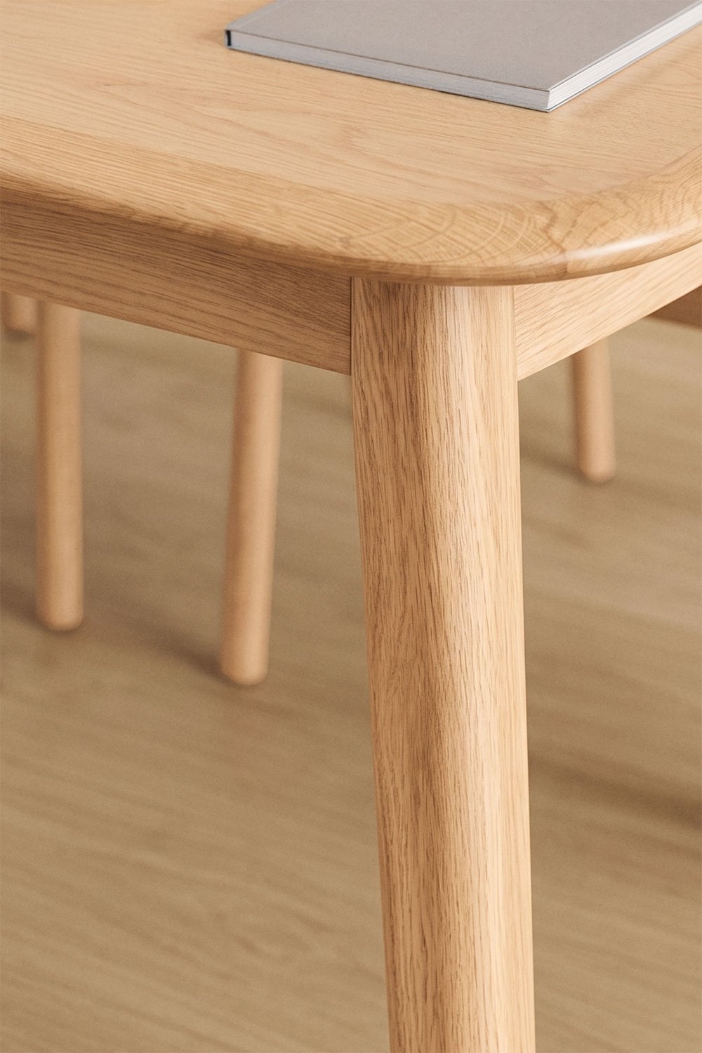 Conjunto de mesa extensível 220-320x95 cm Treveris e 8 cadeiras de jantar em madeira de carvalho Mara Signature, imagem de galeria 2