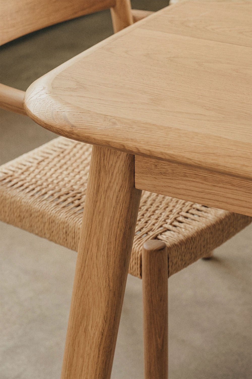 Conjunto de mesa extensível 220-320x95 cm Treveris e 12 cadeiras de jantar em madeira de carvalho e corda trançada Mara, imagem de galeria 2