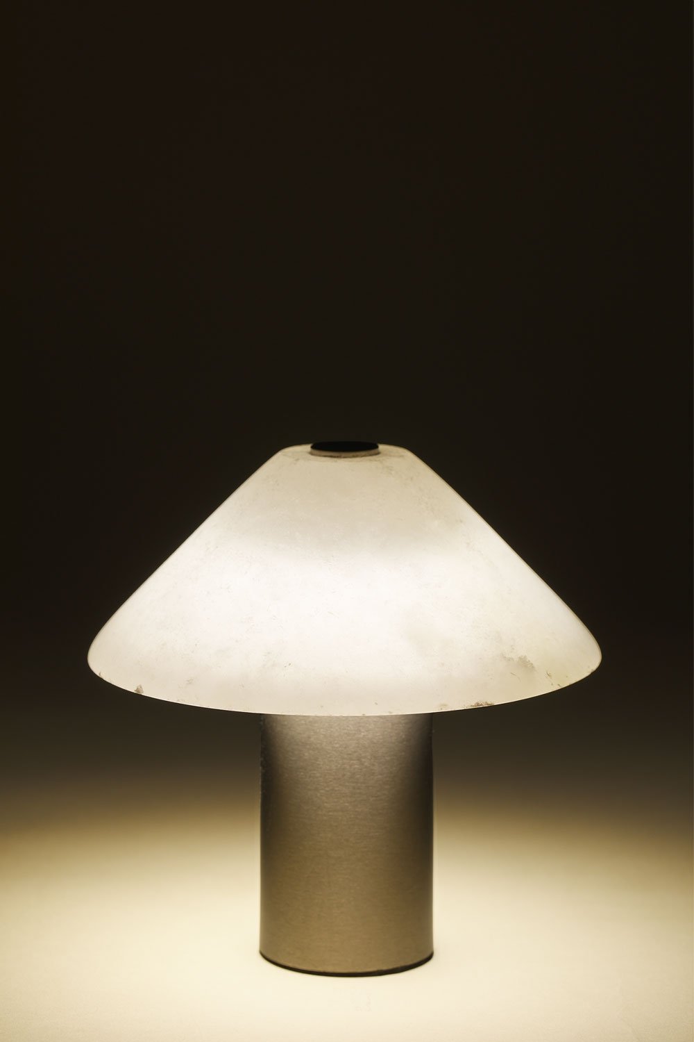 Lâmpada de mesa LED sem fios em alabastro e ferro Barak, imagem de galeria 5