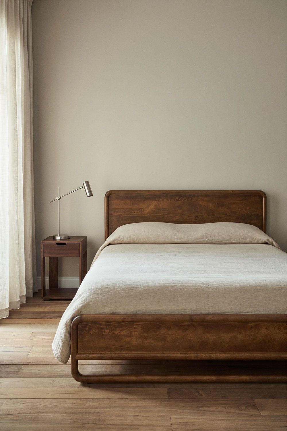 Cama em madeira de manga Maupaul, imagem de galeria 1