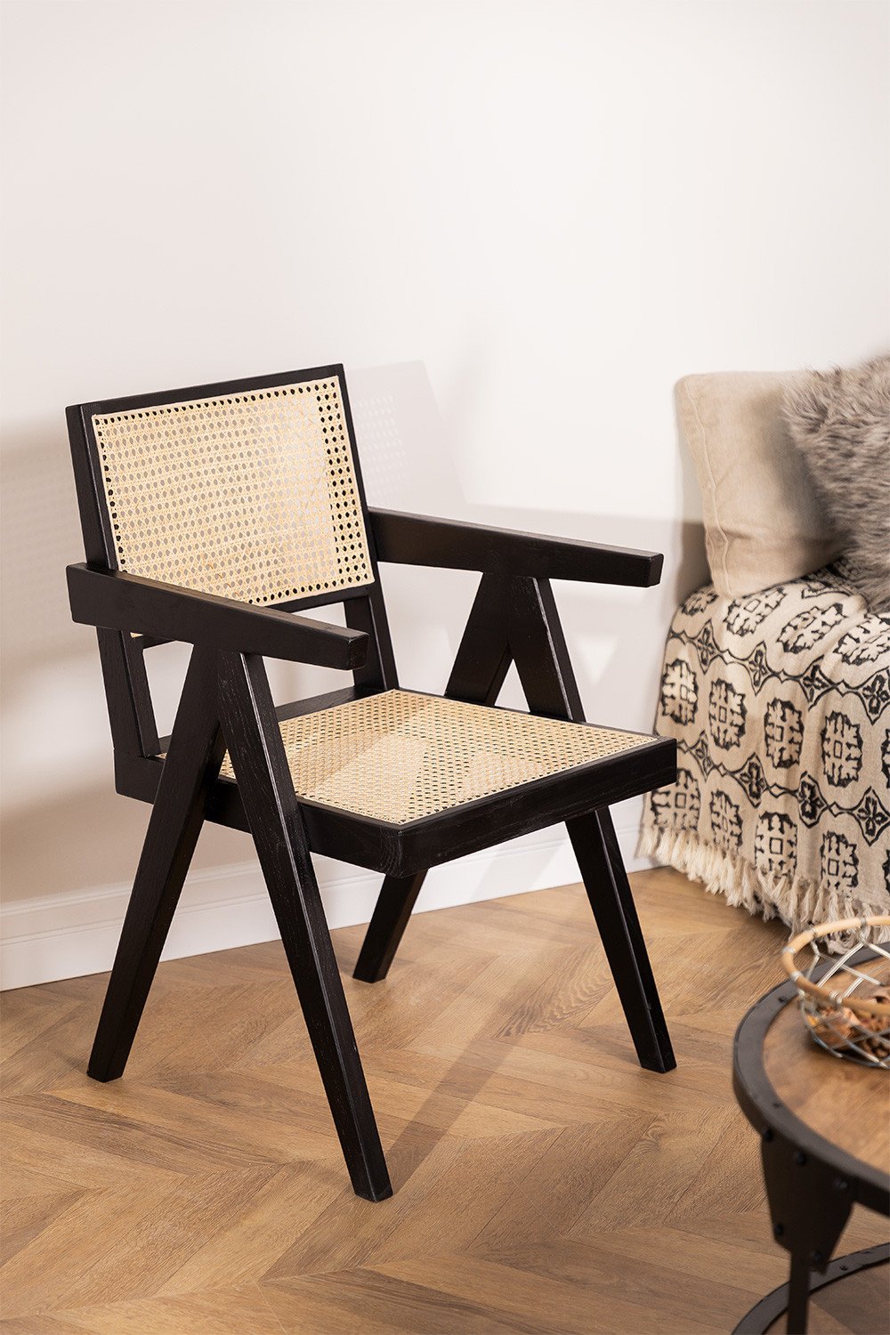 Cadeira em madeira com braços Lali, imagem de galeria 1