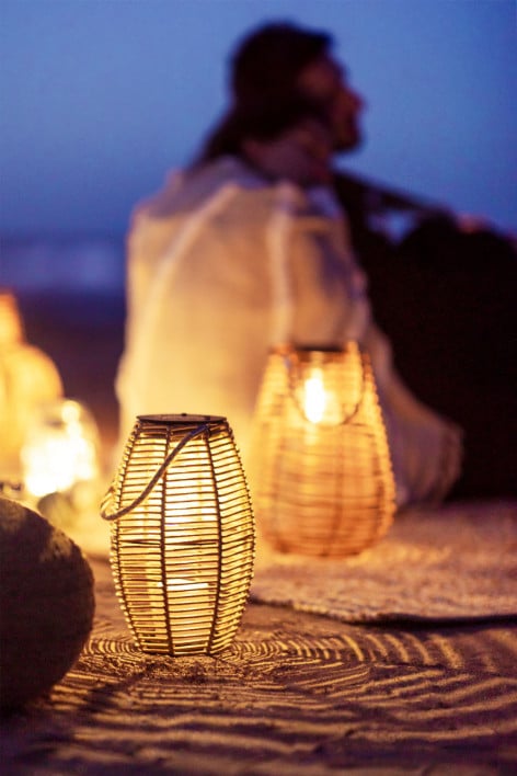 Vanir wireless LED solar table lamp for outdoor use