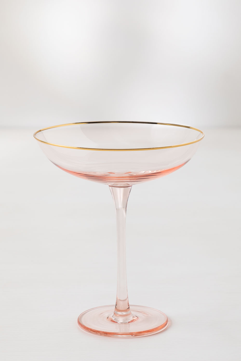 https://cdn.sklum.com/uk/1532508/pack-of-4-champagne-glasses-in-glass-26-cl-candy.jpg