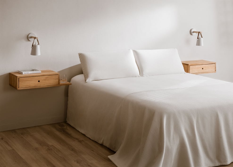 Set of 2 floating wooden bedside tables Harald