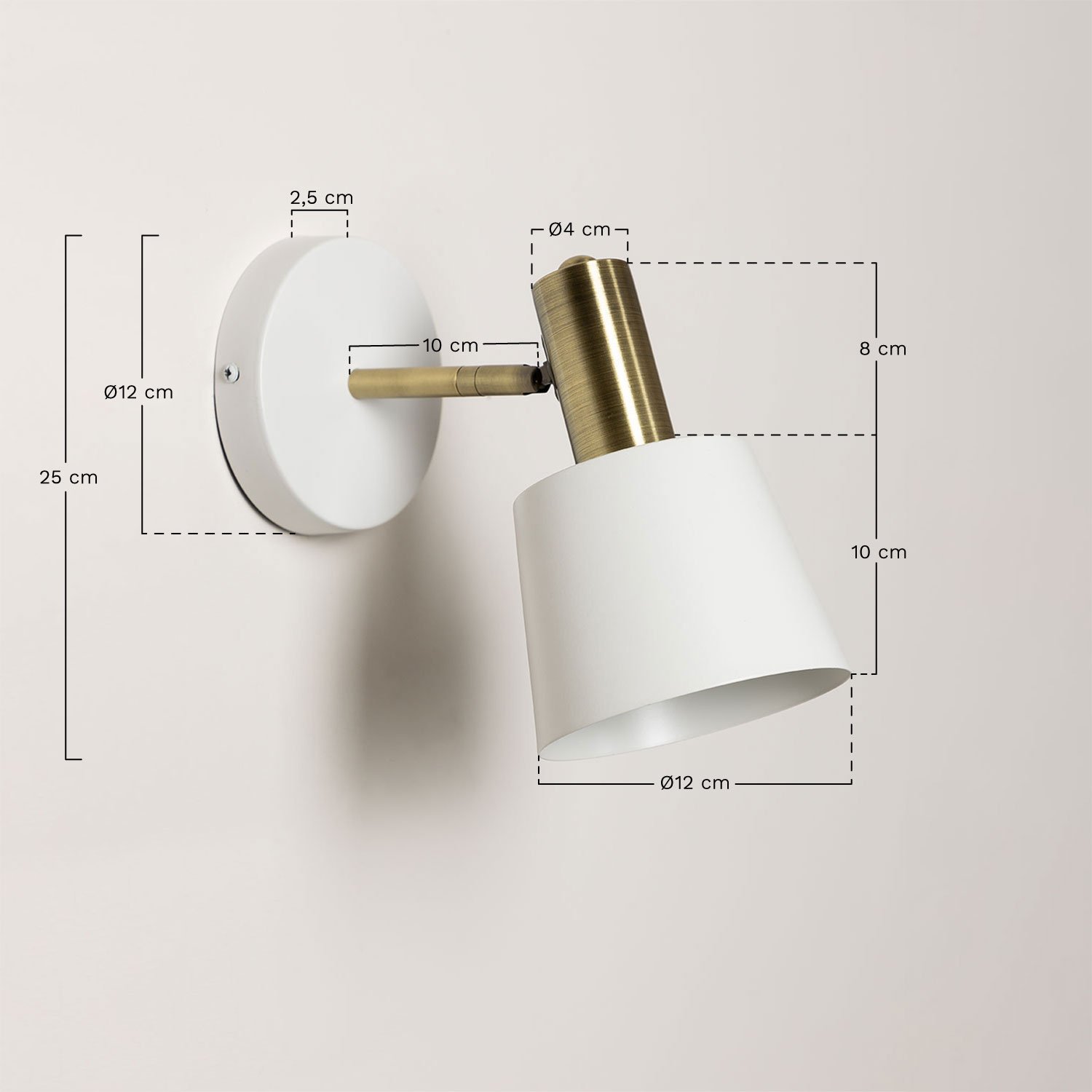 Agueda iron wall lamp, MEASURES