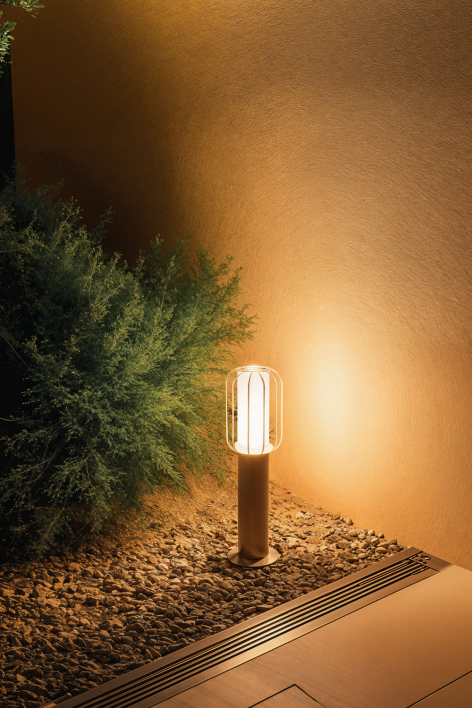 Arveta stainless steel outdoor beacon
