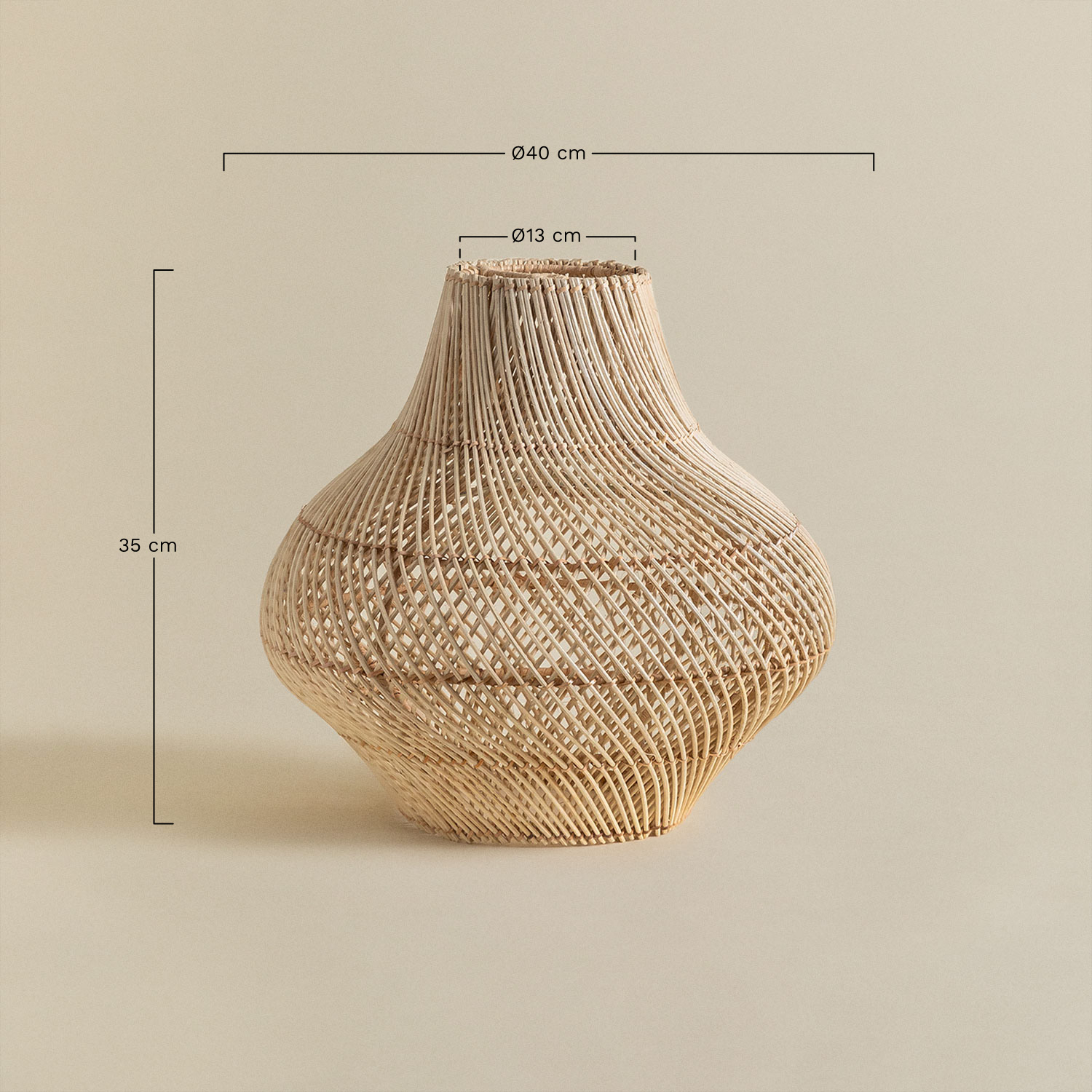 Magali rattan lamp shade, MEASURES
