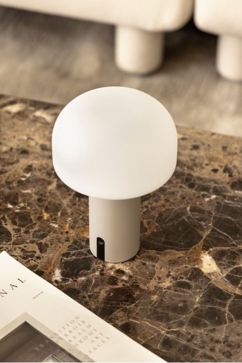 Wireless LED table lamp in polyethylene and iron Jadzia - Tapioca Beige