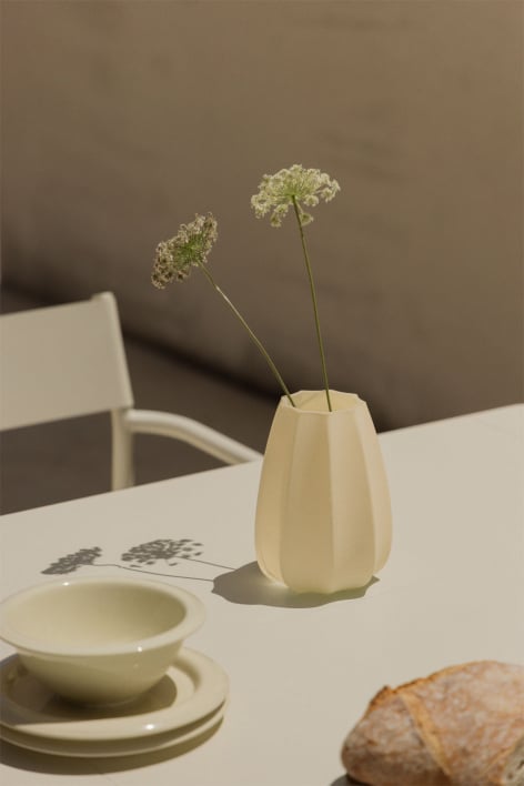 Pynora glass vase