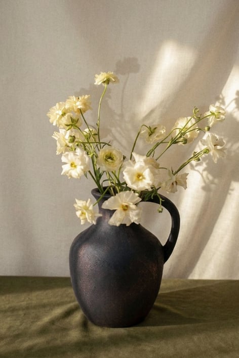 Naraine decorative ceramic vase