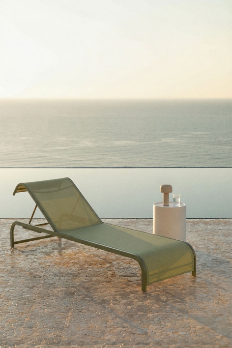 Marietta steel reclining sun lounger