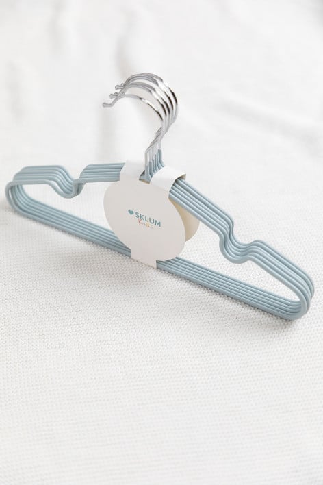 Pack of 6 Anttal Kids metal hangers