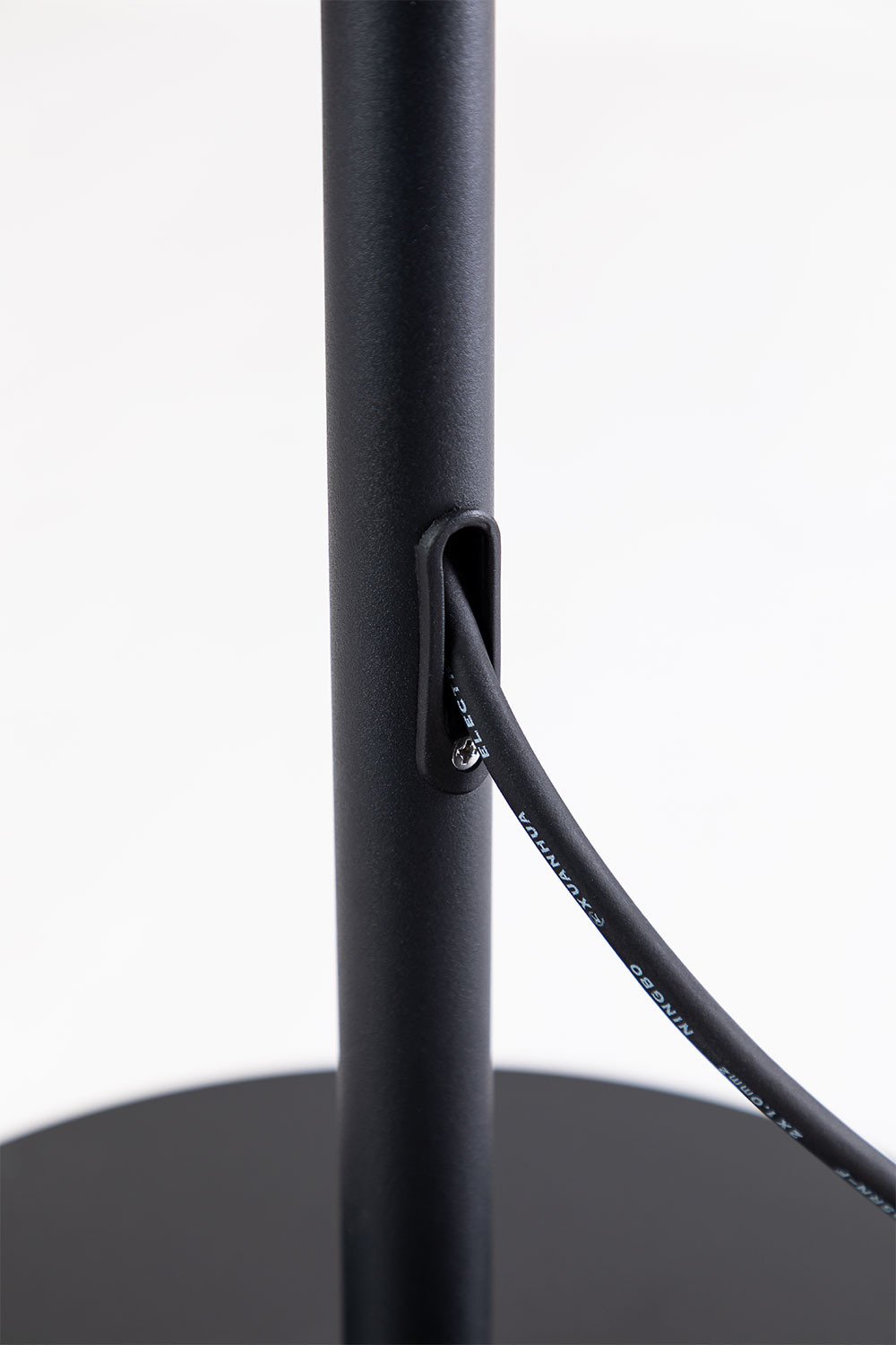 Bissel outdoor polyethylene table lamp, gallery image 5