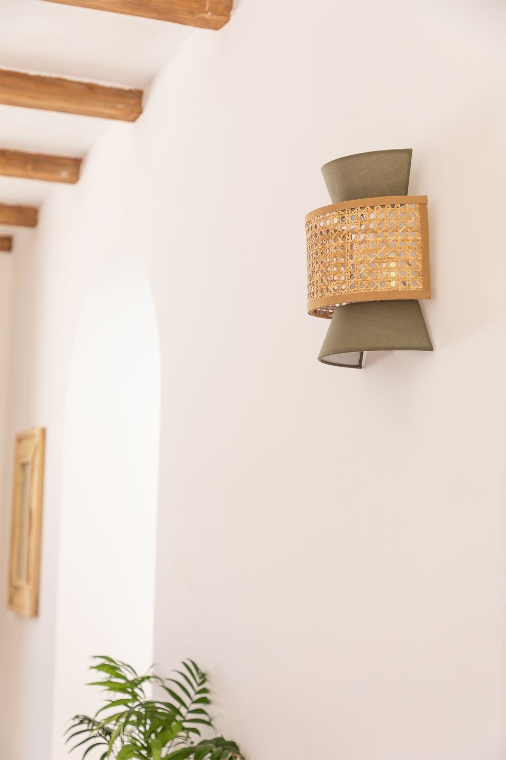 Yereh Wall Sconce, gallery image 1