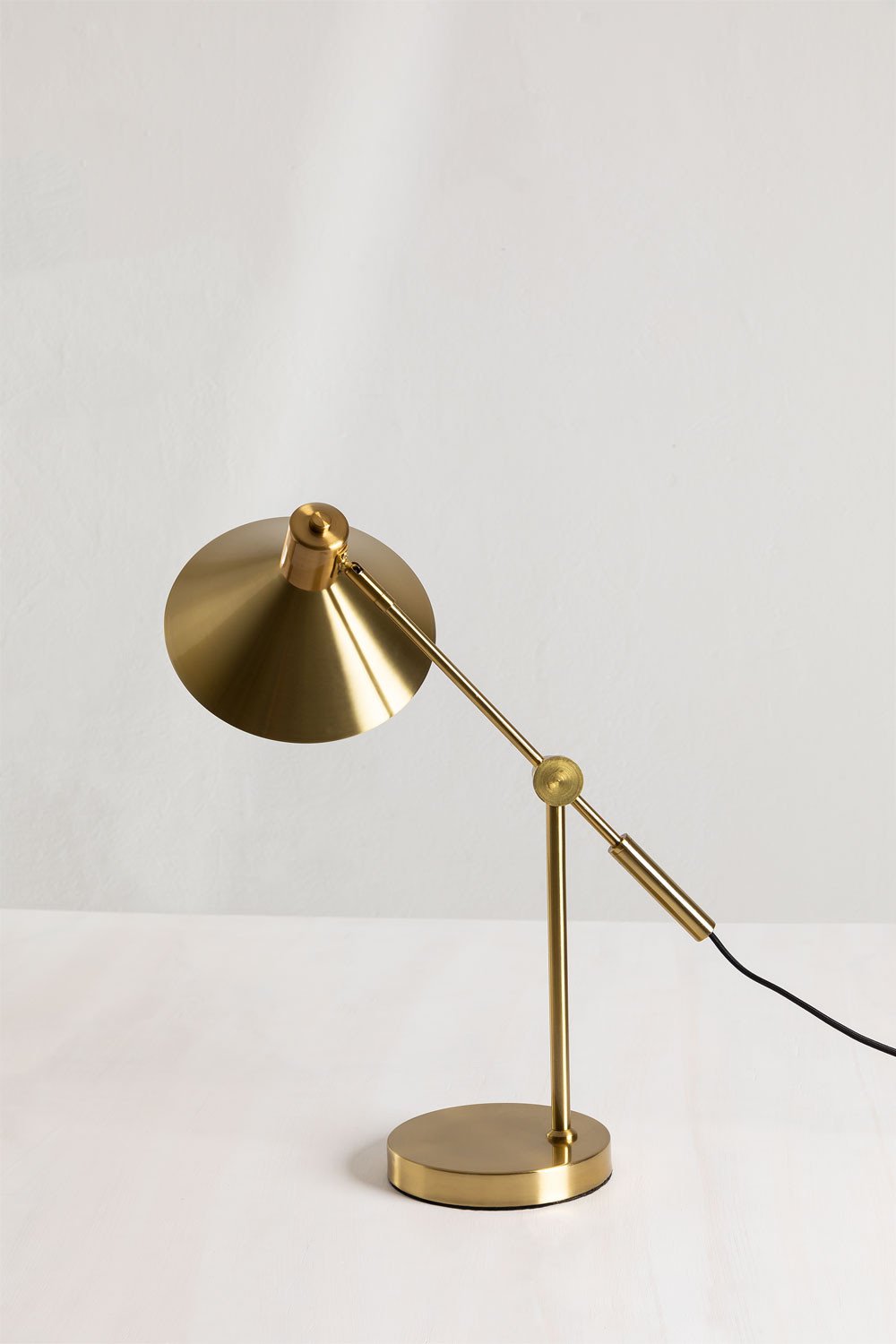 Directional and metallized table lamp in iron Clayt, gallery image 6