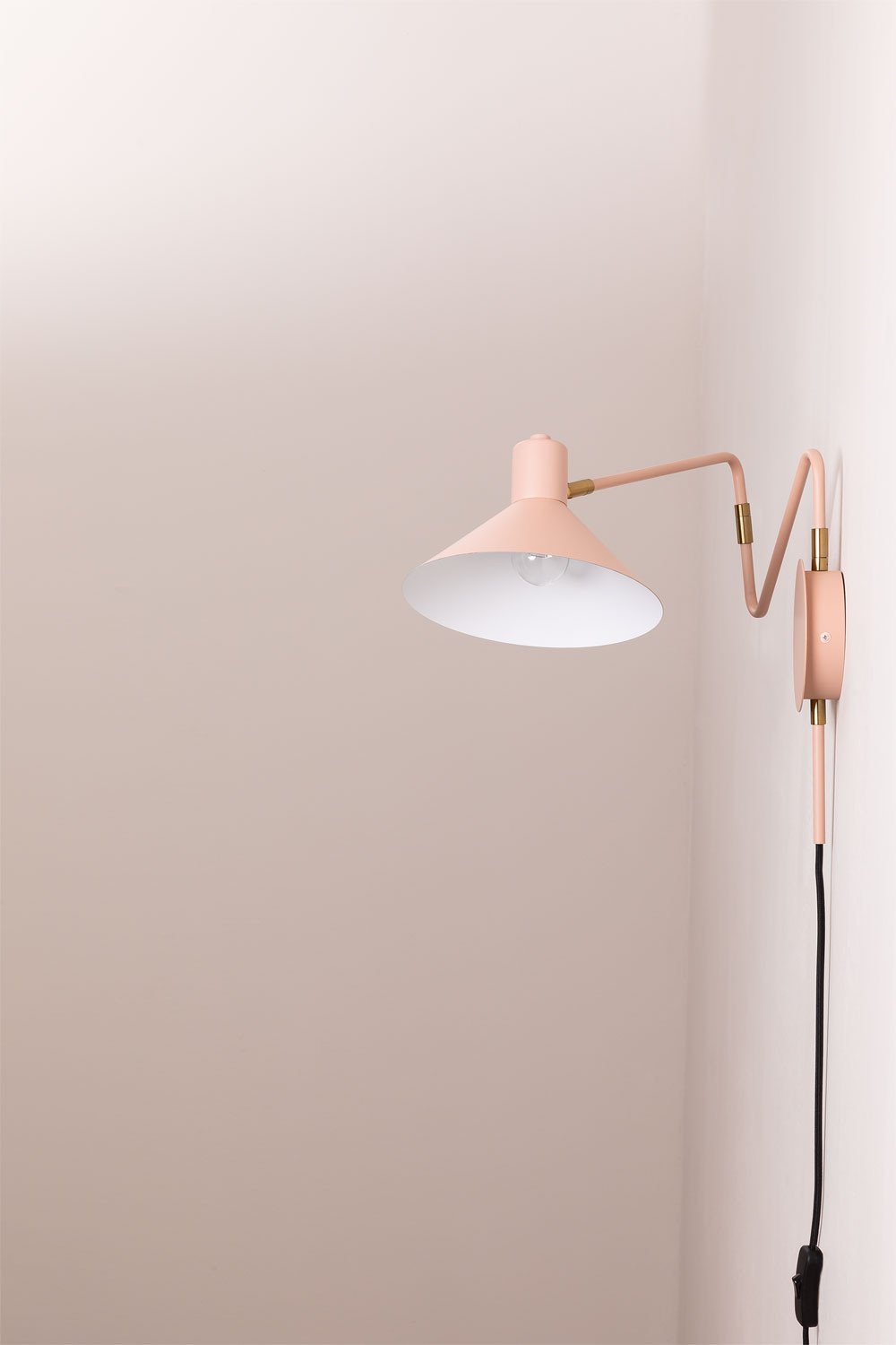 Lizz wall lamp, gallery image 7