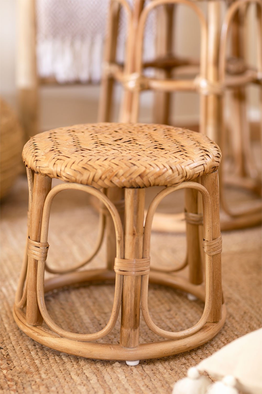 Low Rattan Stool Yarom SKLUM