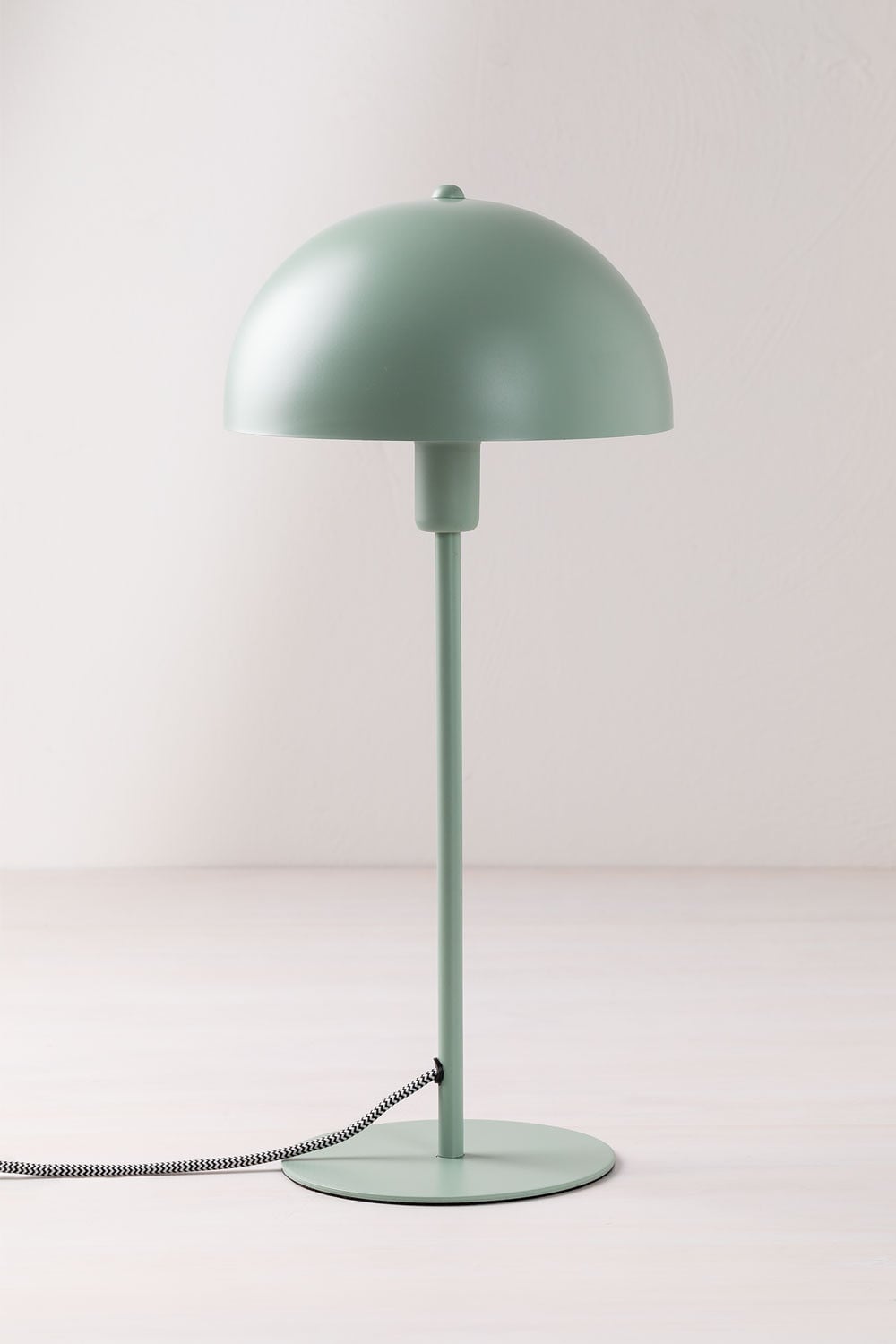 Alnair iron table lamp, gallery image 2