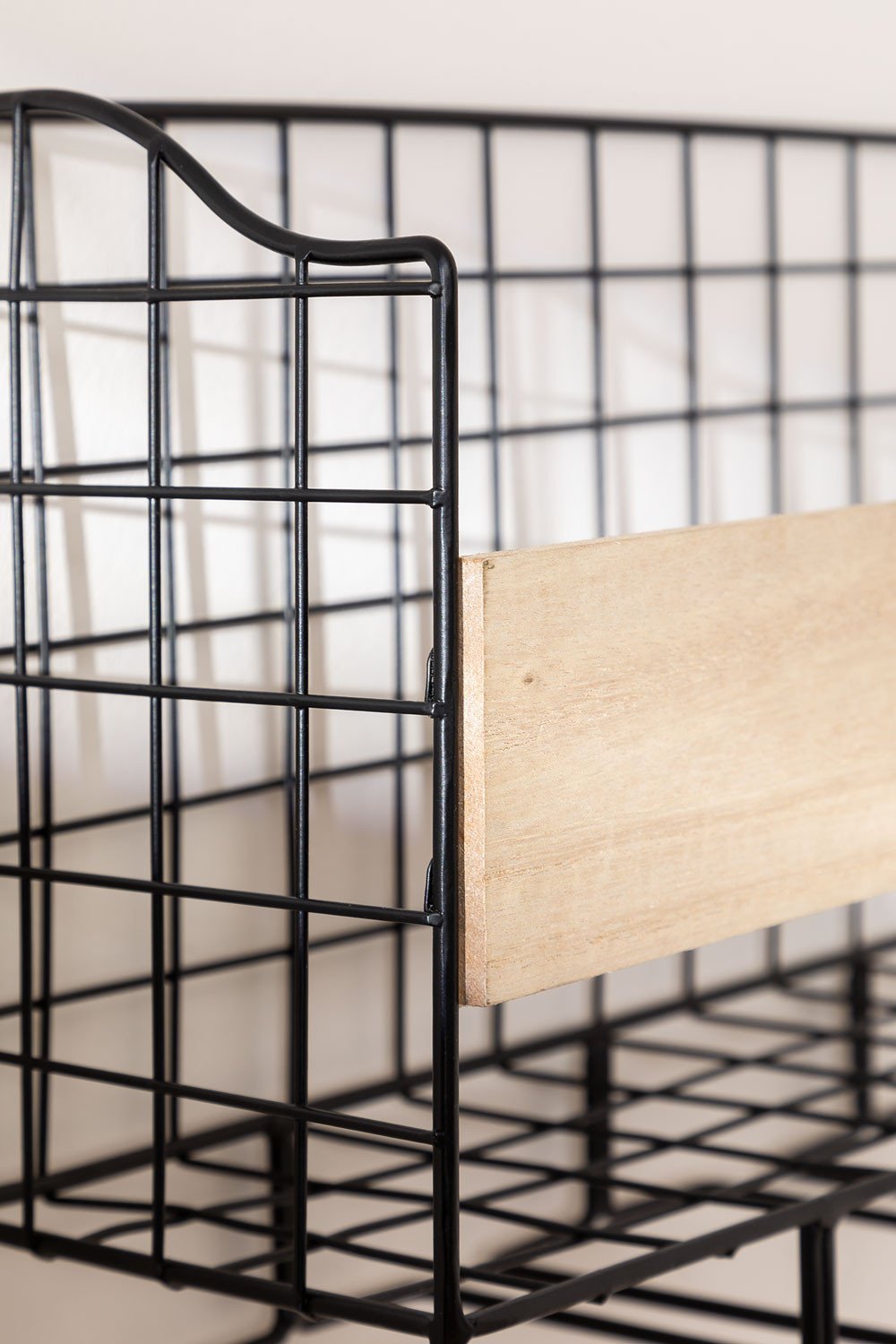 Wall-mounted wine rack for 4 bottles with glass holder Parker, gallery image 4