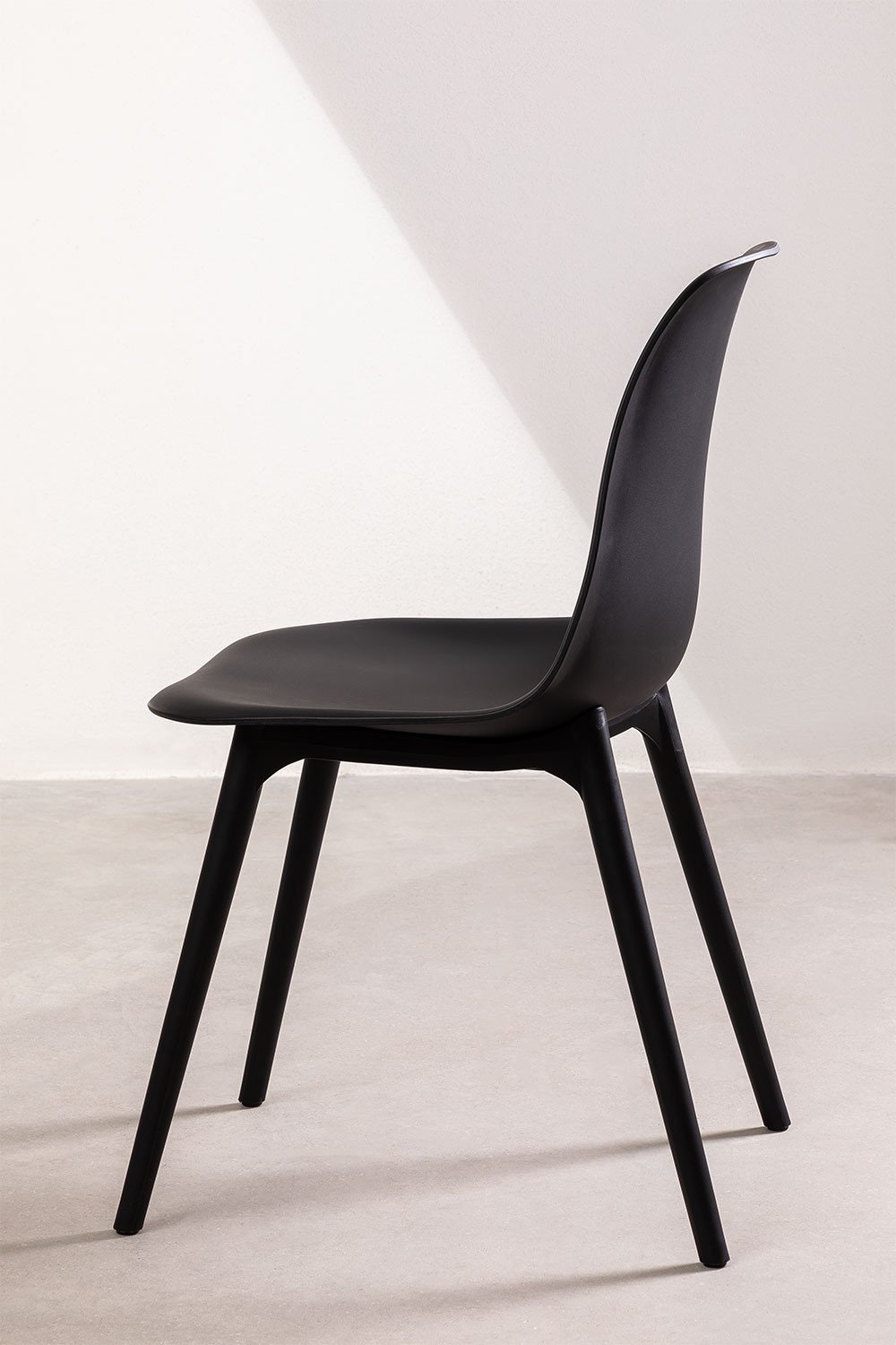 Scand polypropylene dining chair, gallery image 4