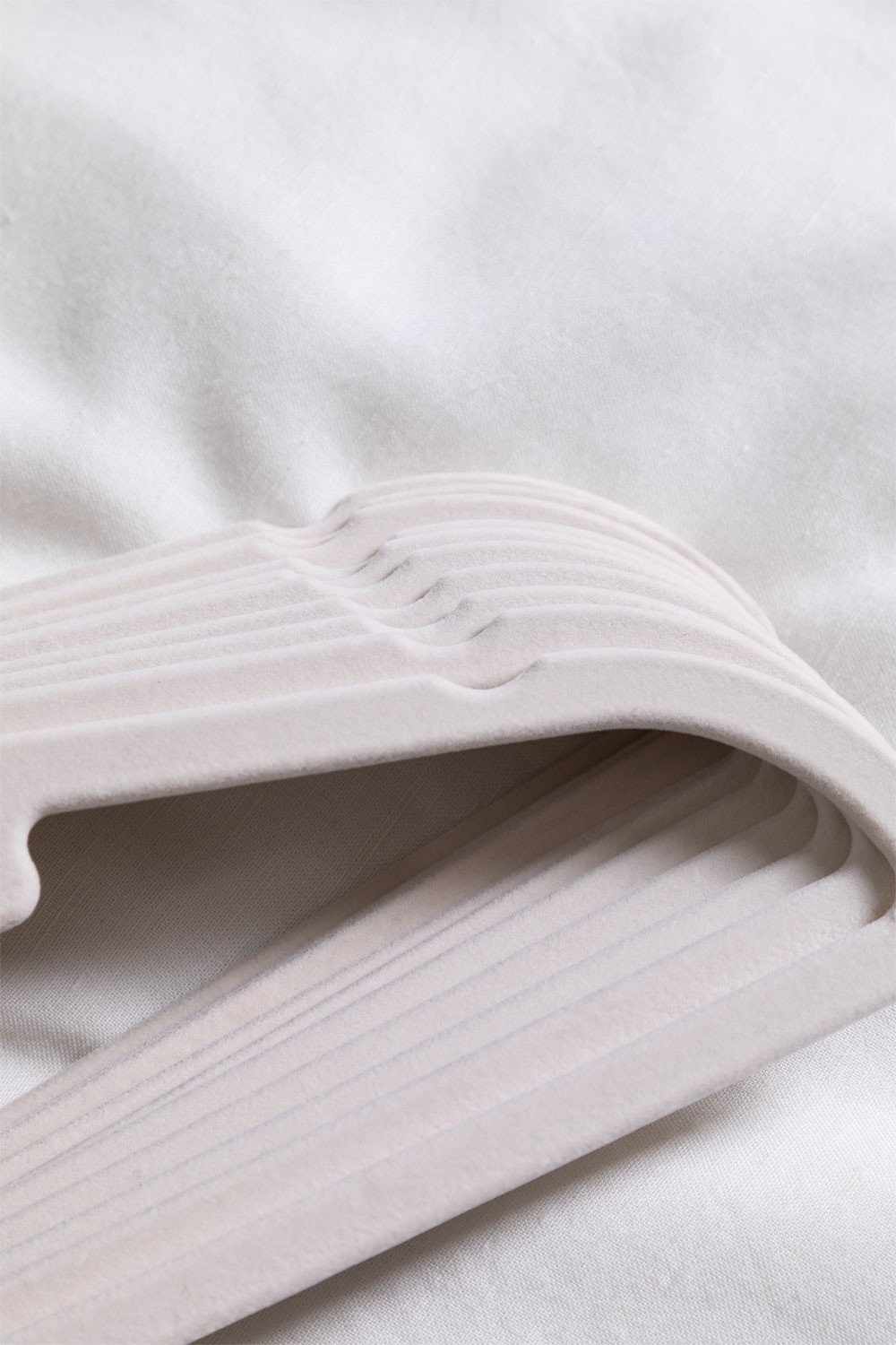 Set of 20 Clothes Hangers Palou , gallery image 3