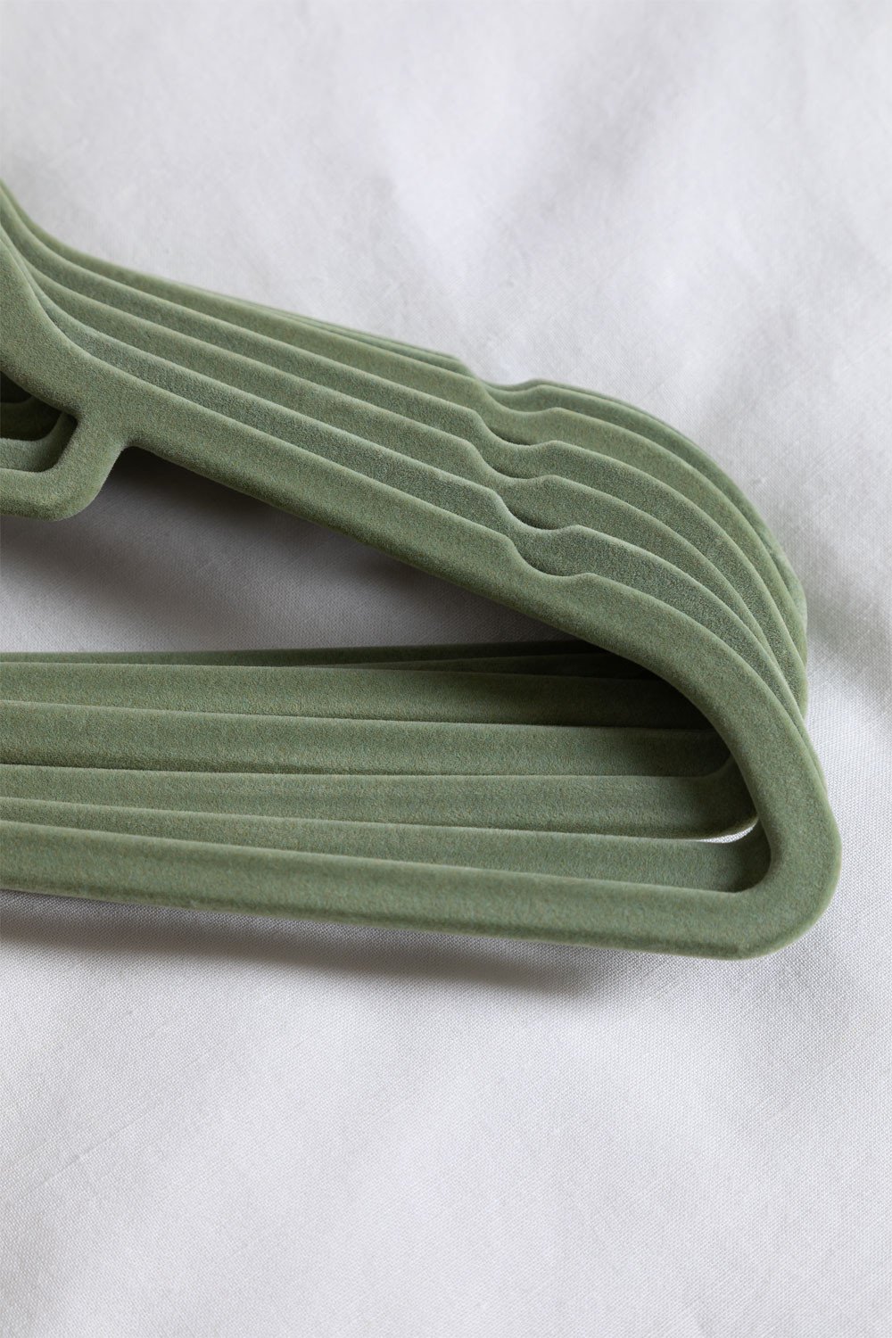 Set of 20 Clothes Hangers Palou , gallery image 3