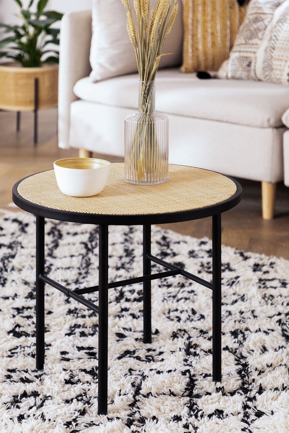 Round Side Table in Daek Rattan, gallery image 1