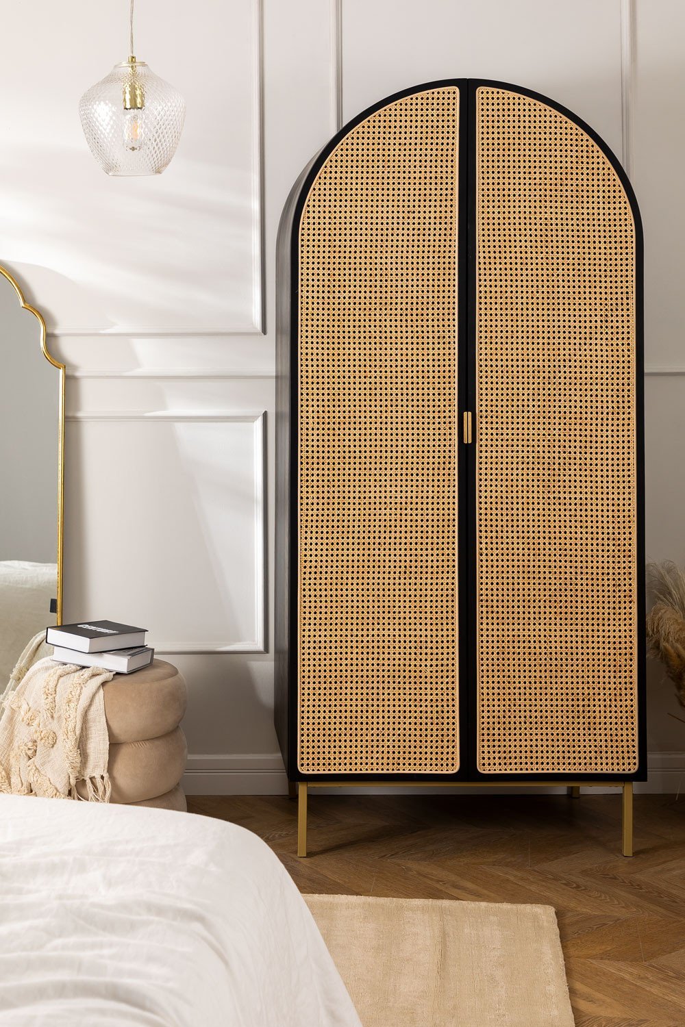 Wooden Wardrobe Enrick, gallery image 1