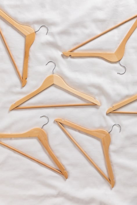Set of 6 Wooden Hangers Orig