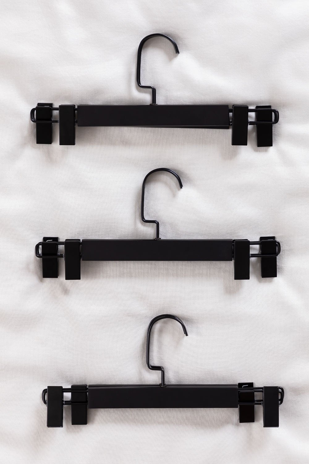 Set of 6 Hangers with Clip Rita, gallery image 1