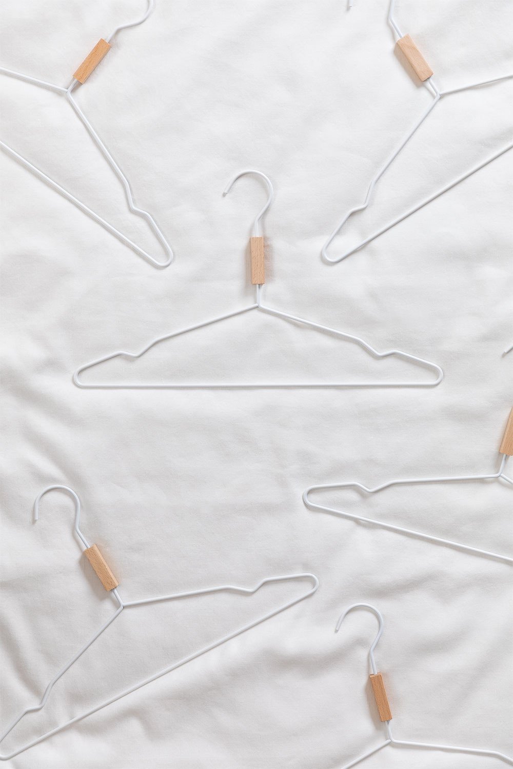 Set of 6 Clothes Hangers Säly , gallery image 1