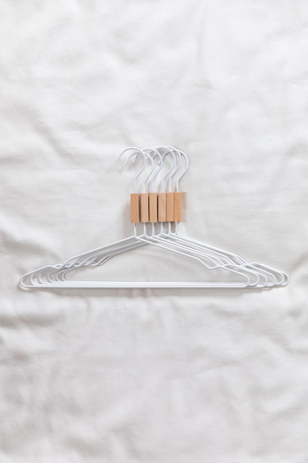 Set of 6 Clothes Hangers Säly , gallery image 2