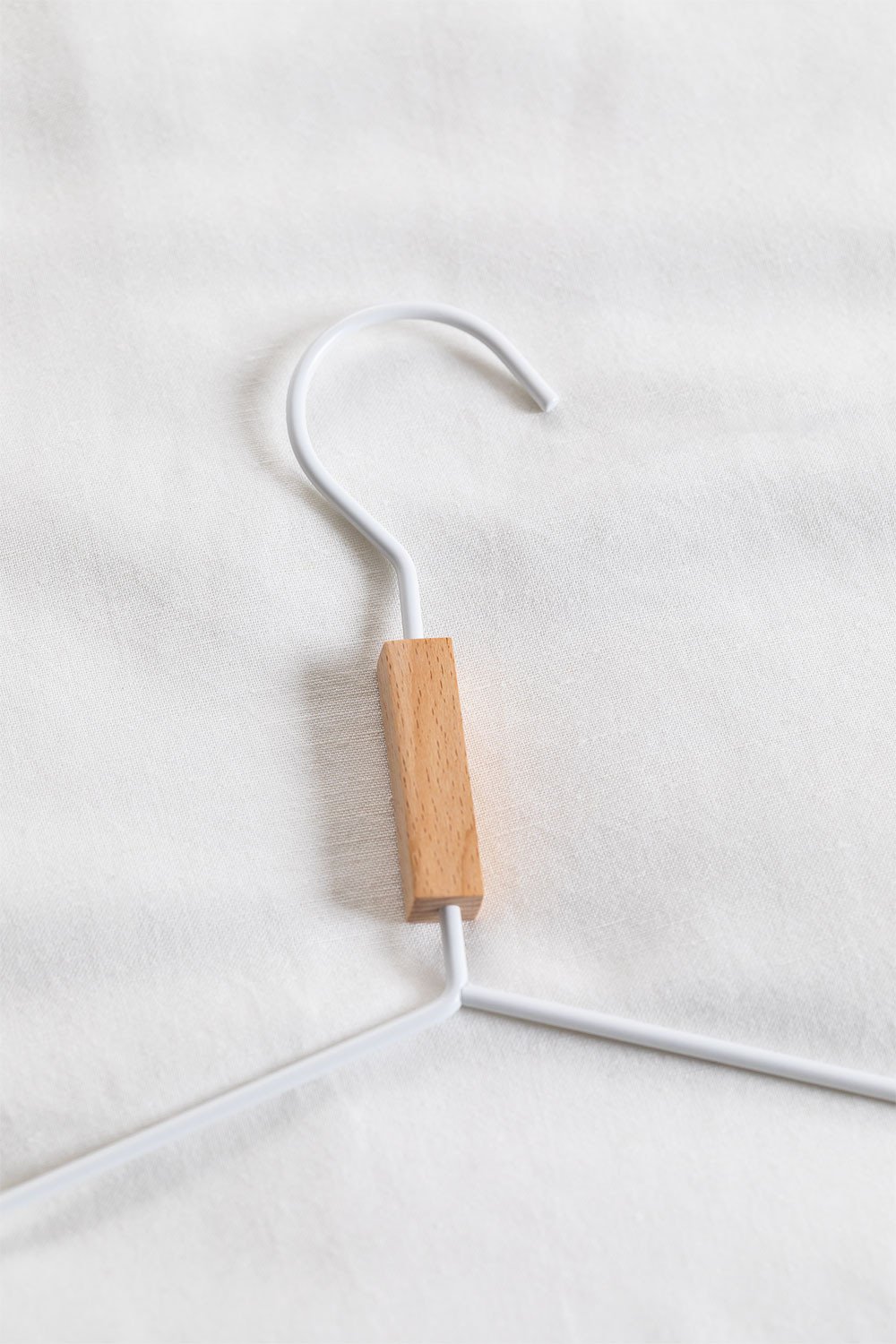 Set of 6 Säly Hangers, gallery image 5