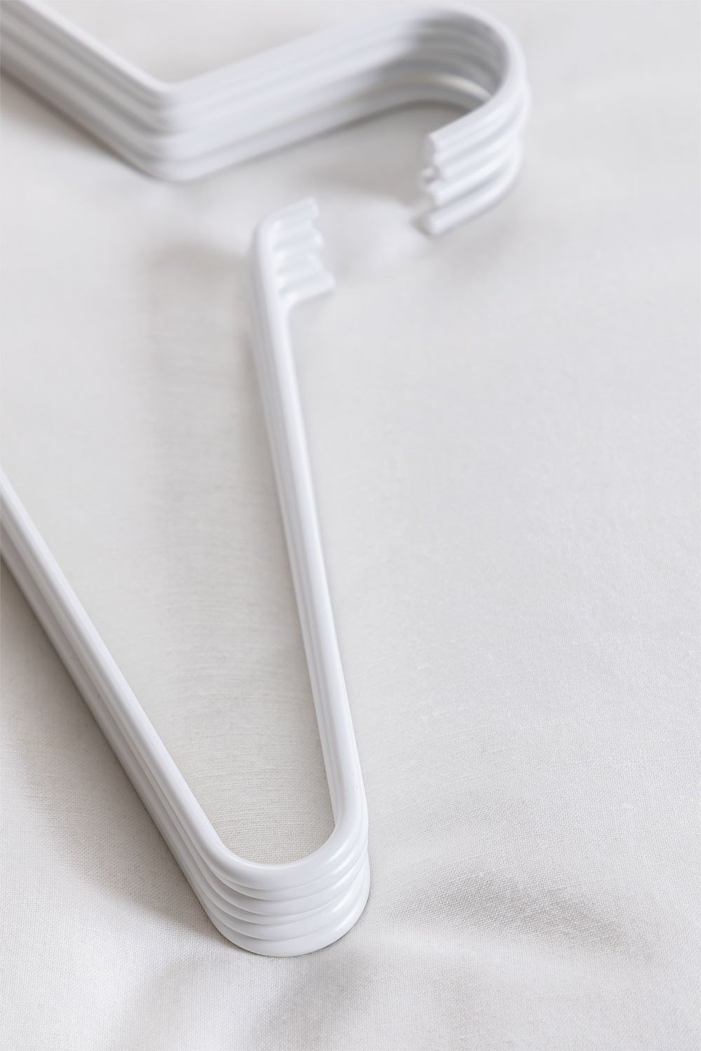 Set of 6 ultra-thin Clothes Hangers Alham , gallery image 3