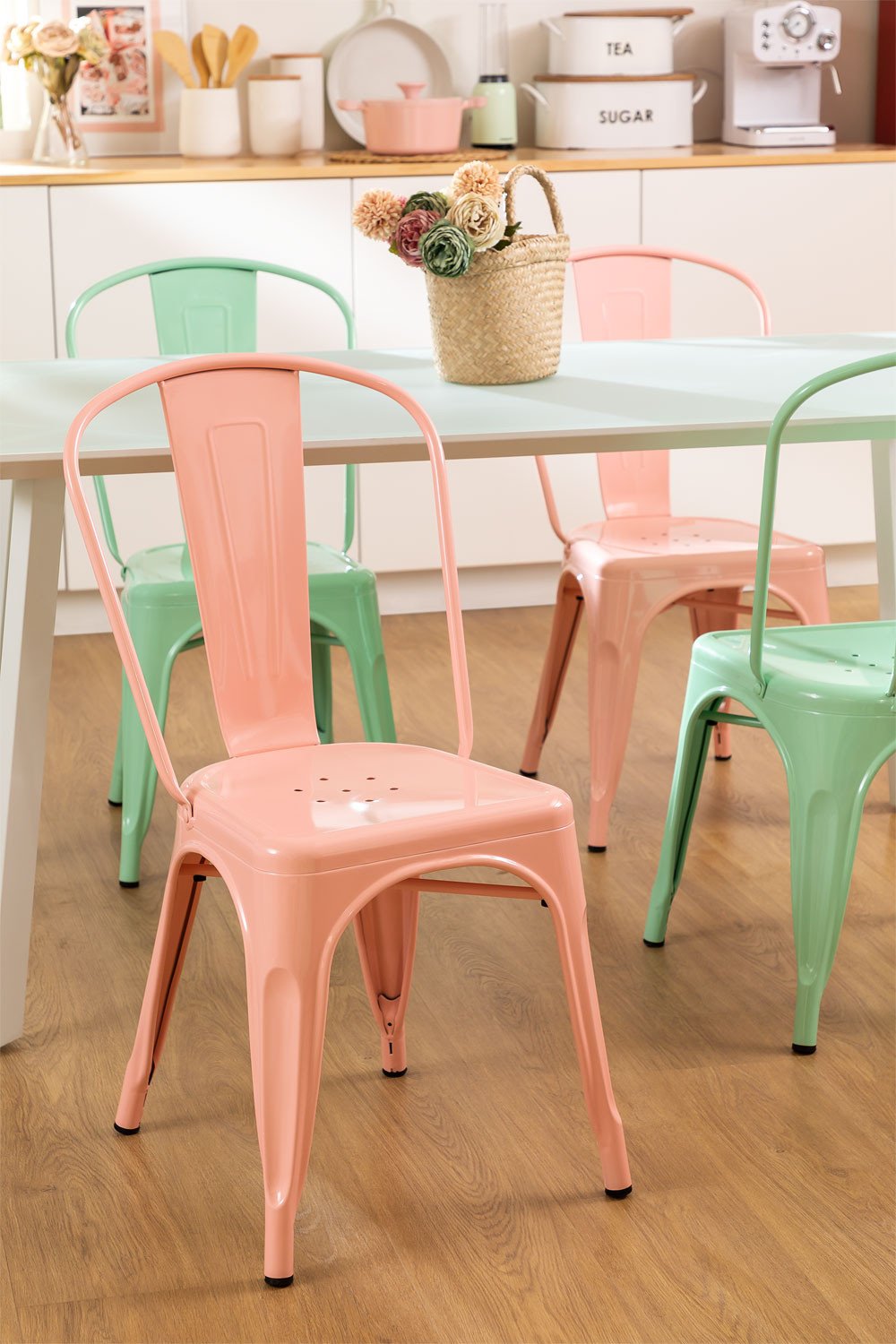 Pack of 4 Stackable Chairs LIX , gallery image 1