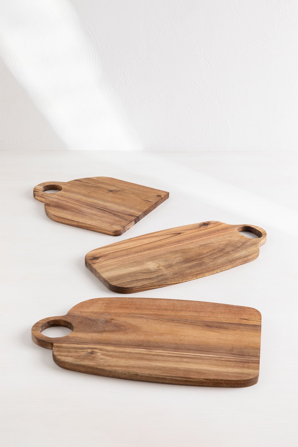 Unay acacia wood cutting board, gallery image 6
