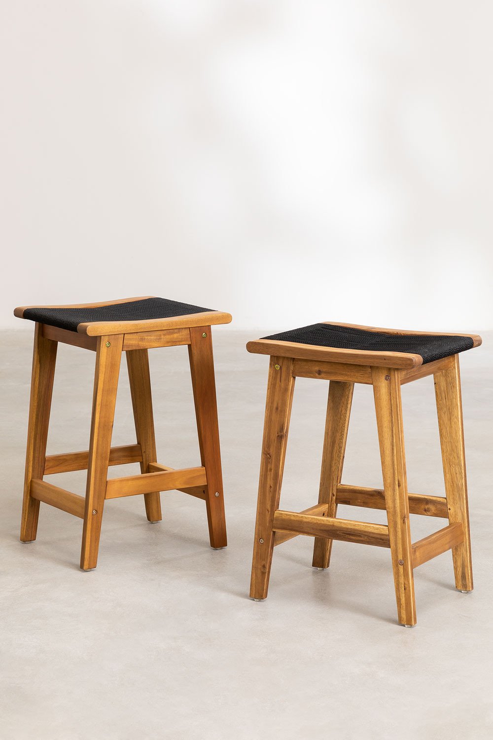 High stool 65 cm in acacia wood and braided rope Tenay, gallery image 8