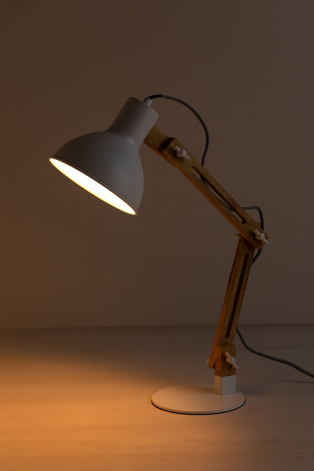 Tomons swing arm fashion lamp