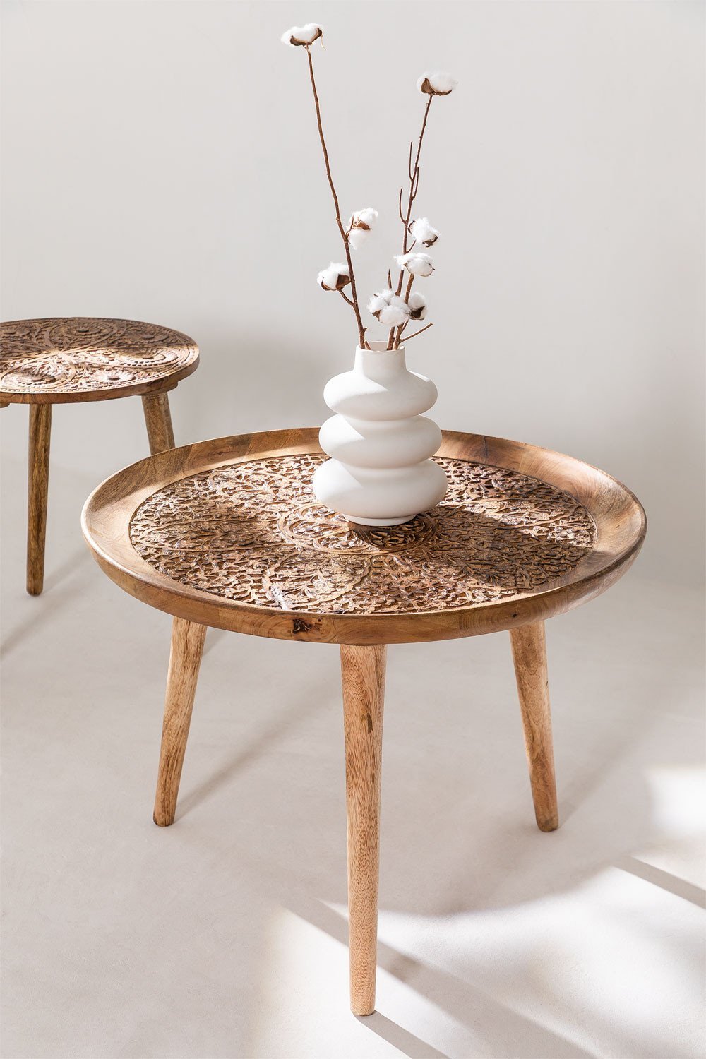 Round Mango Wood Side Table (Ø60 cm) Nanup, gallery image 1