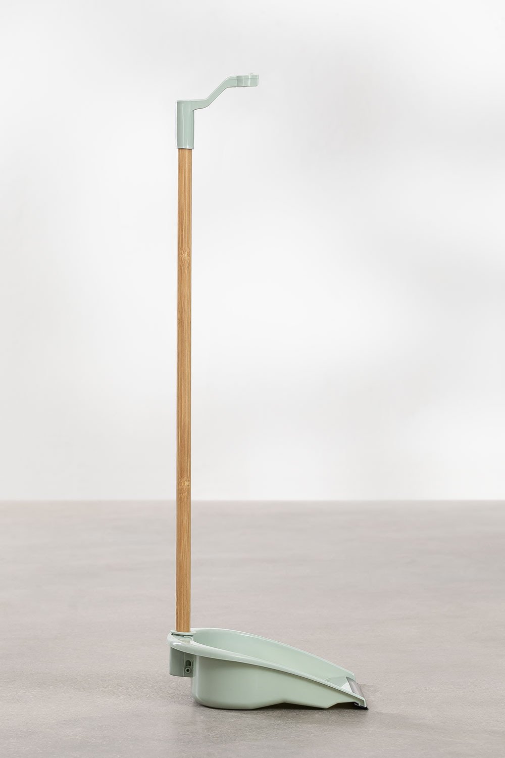 Wooden Broom & Dustpan Jalei , gallery image 4