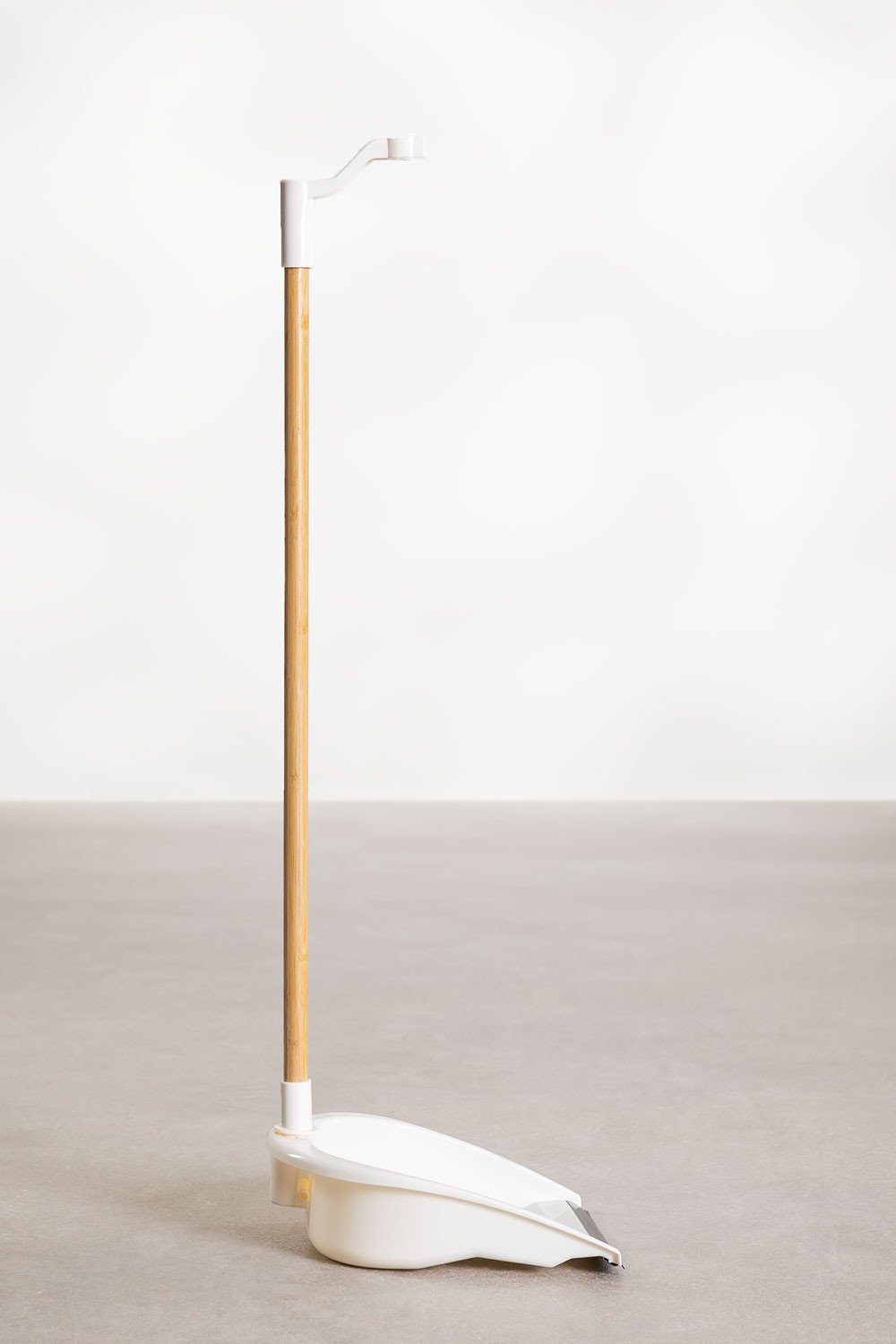 Wooden Broom & Dustpan Jalei , gallery image 3