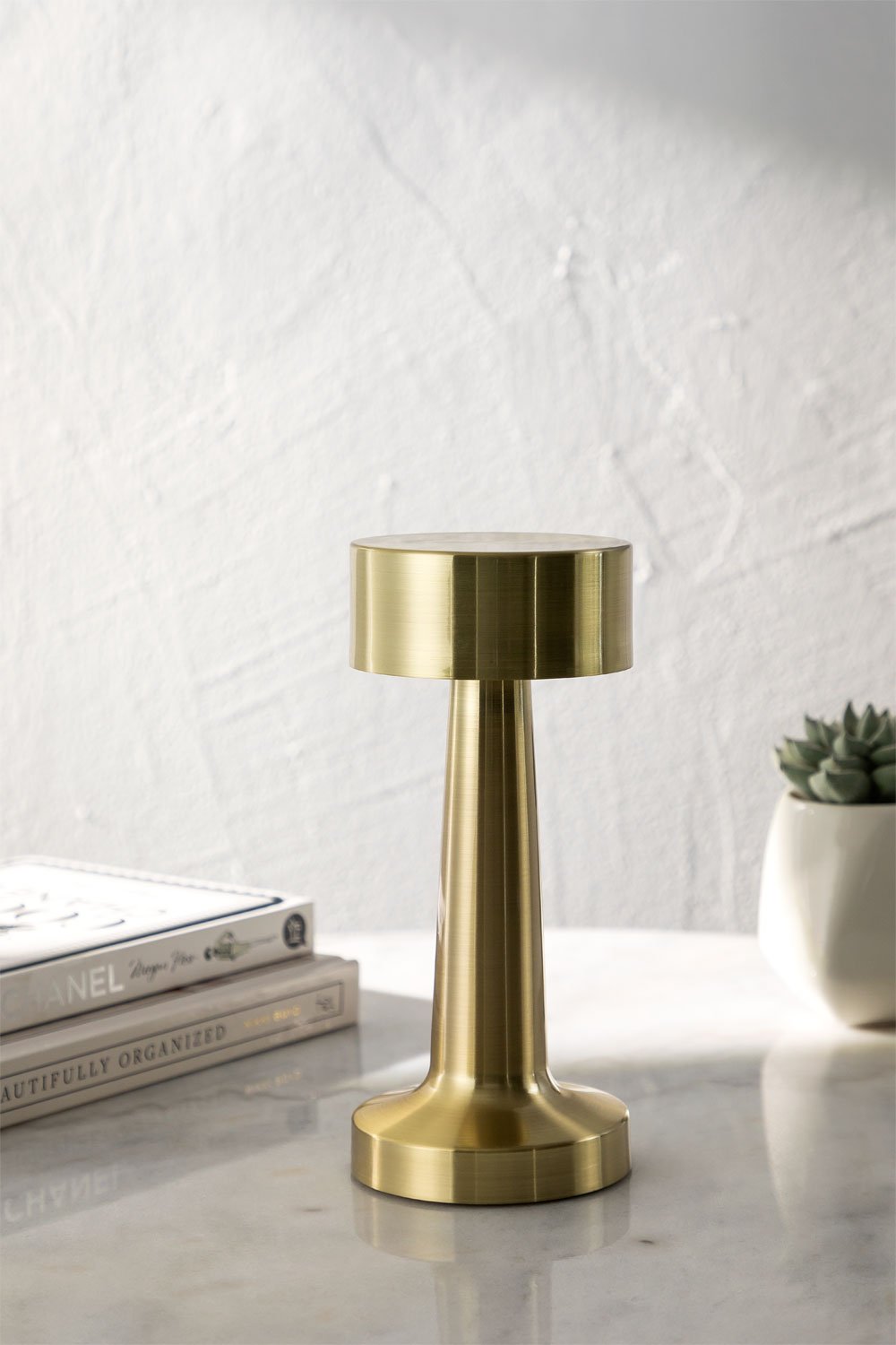 Wireless LED Table Lamp Mull, gallery image 1