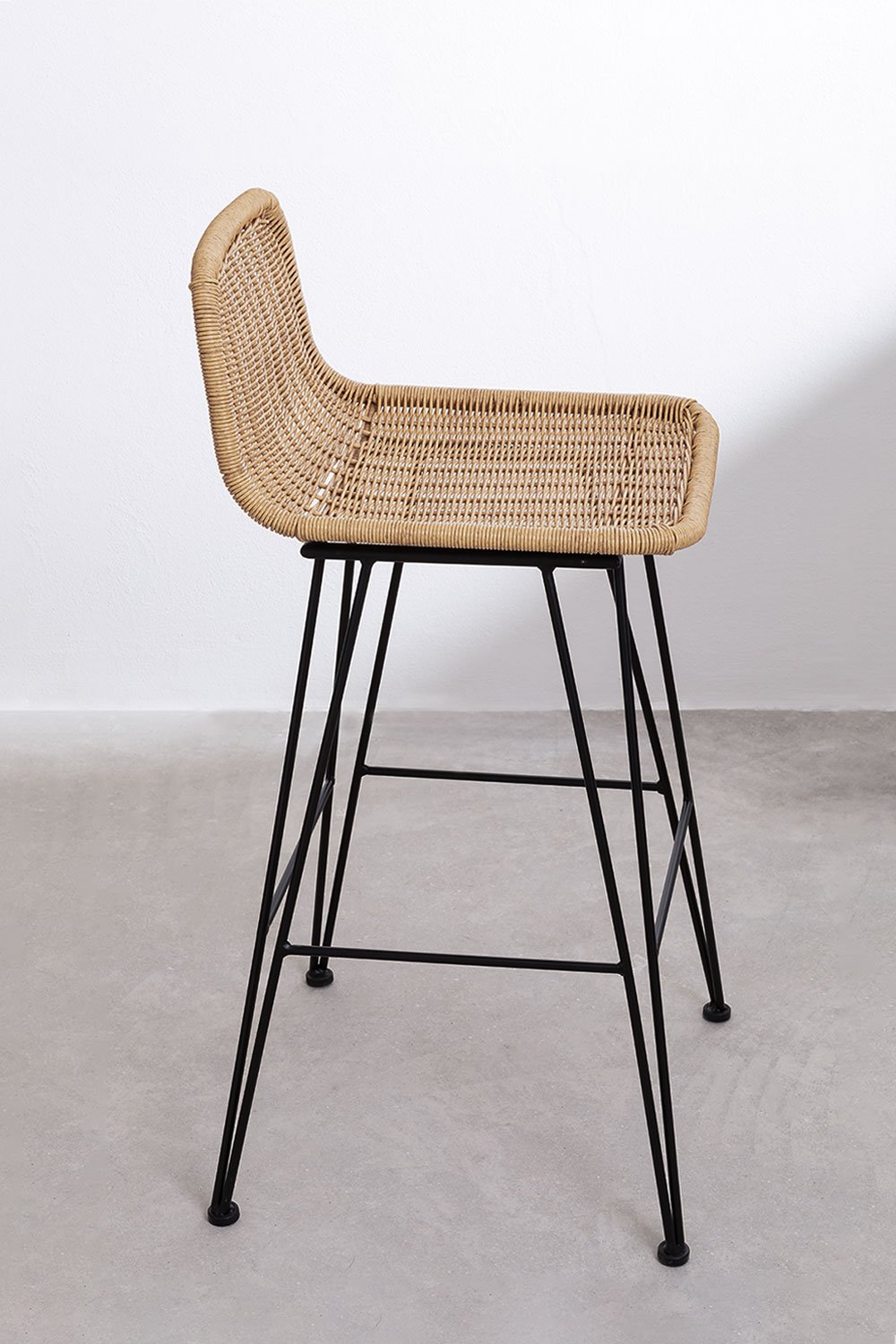 Rattan deals x stool