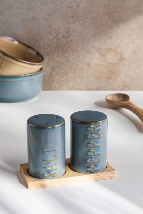 Salt & Pepper Shakers Treska 