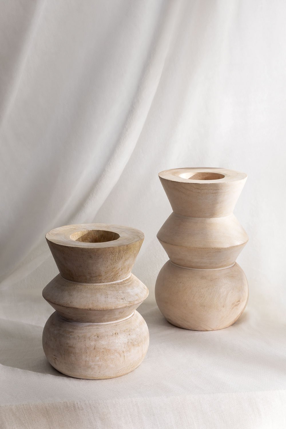 Nadur mango wood vase, gallery image 6