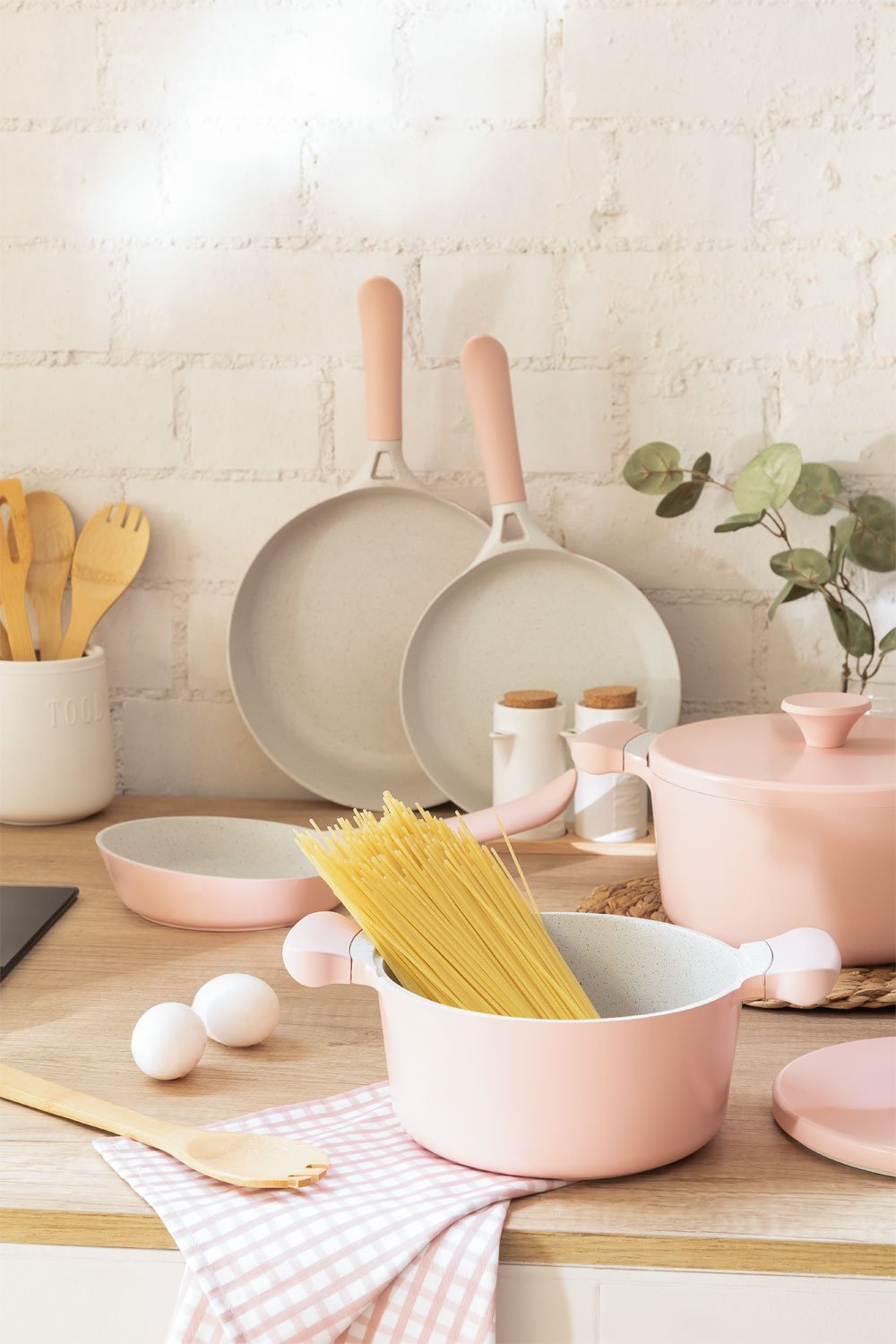 Aluminum Cookware with 2 POTS AND 3 PANS - Create, gallery image 2220855